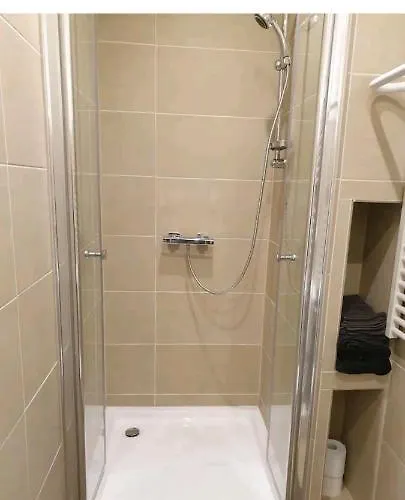 公寓 Schoenes Und Offenes Jüchen